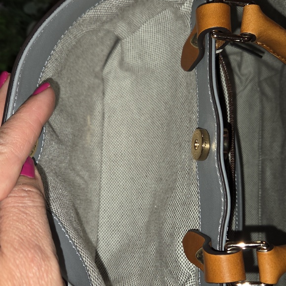 Dooney & Bourke City Large Barlow Satchel NWOT with COA - Picture 12 of 17